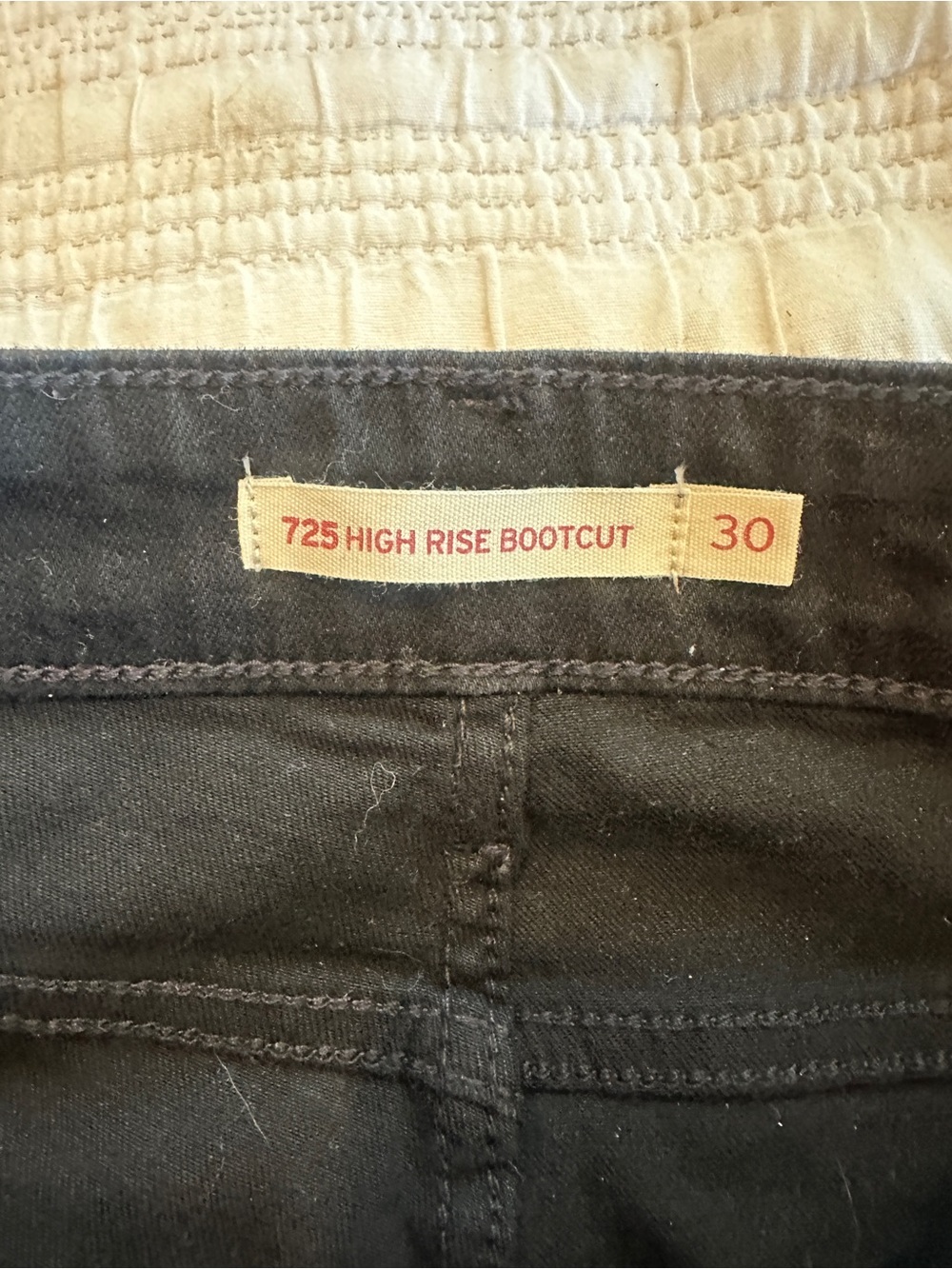 Levi's 725 High Rise Bootcut Jeans in Black